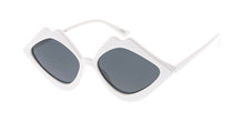 7617 Women's Plastic Medium Lips Frame